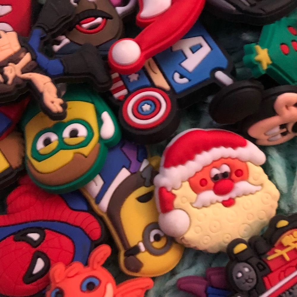 Crocs Jibbitz (random pack of 4)